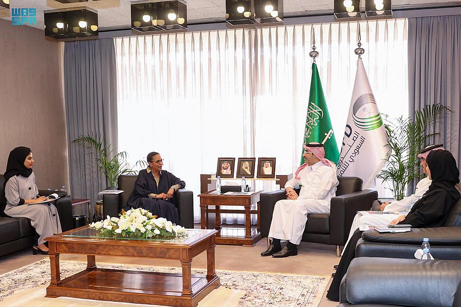 CEO of the Saudi Fund for Development Sultan Al-Marshad meets Nahid Hussein, resident representative of the UNDP for Saudi Arabia. (SPA)