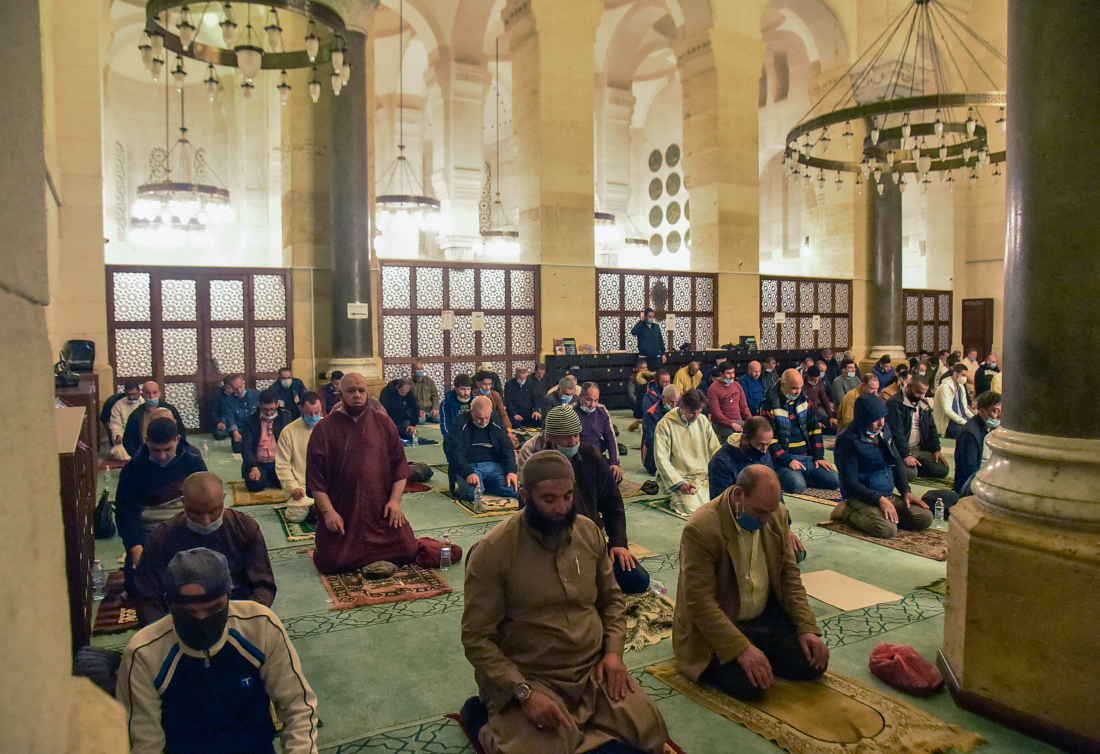 Algeria will also send 128 imams to France to help local imams perform Taraweeh prayers. (File/AFP)