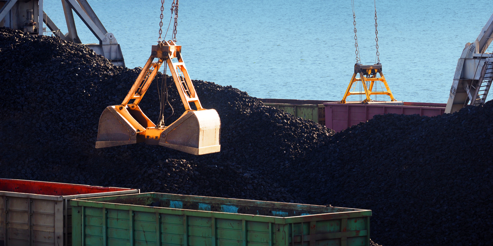 China cut tariffs on coal to zero in April 2022 (Shutterstock)
