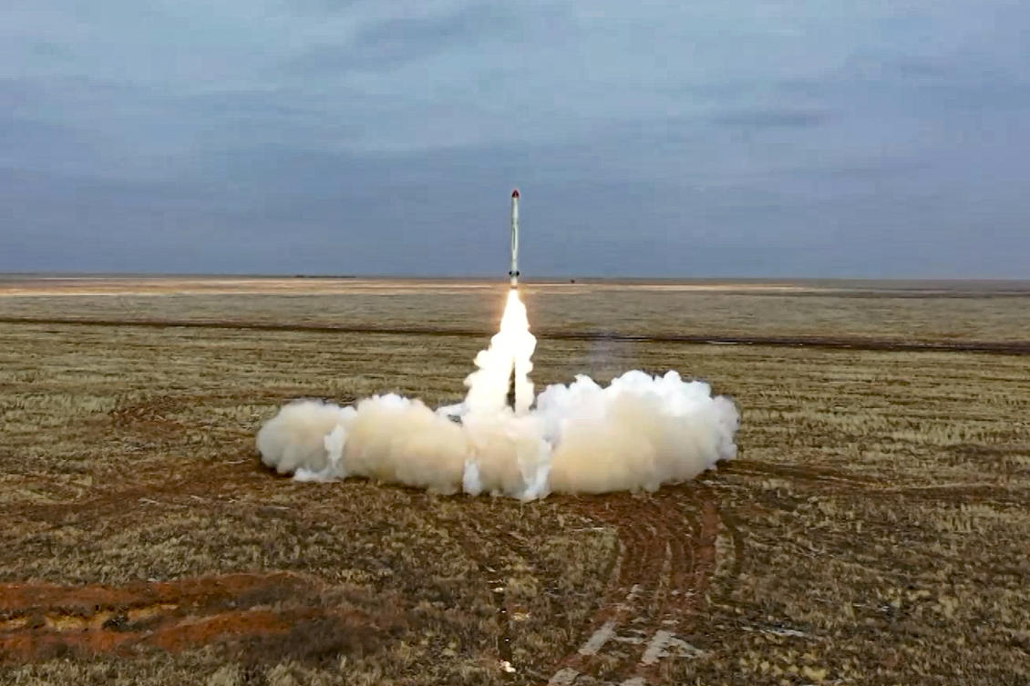 Russian President Vladimir Putin has announced that he intends to deploy tactical nuclear weapons on the territory of Belarus. The move appears to be another attempt by Putin to raise the stakes in the conflict in Ukraine. (AP)