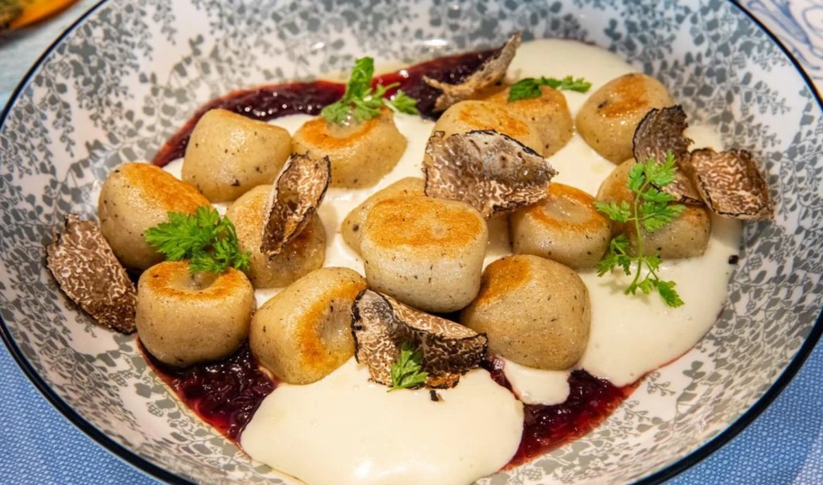 Located at the King Abdullah Financial District, the recently opened restaurant offers a wide variety of selections on a colorful menu that is based on the concept of comfort cuisine. (Supplied)