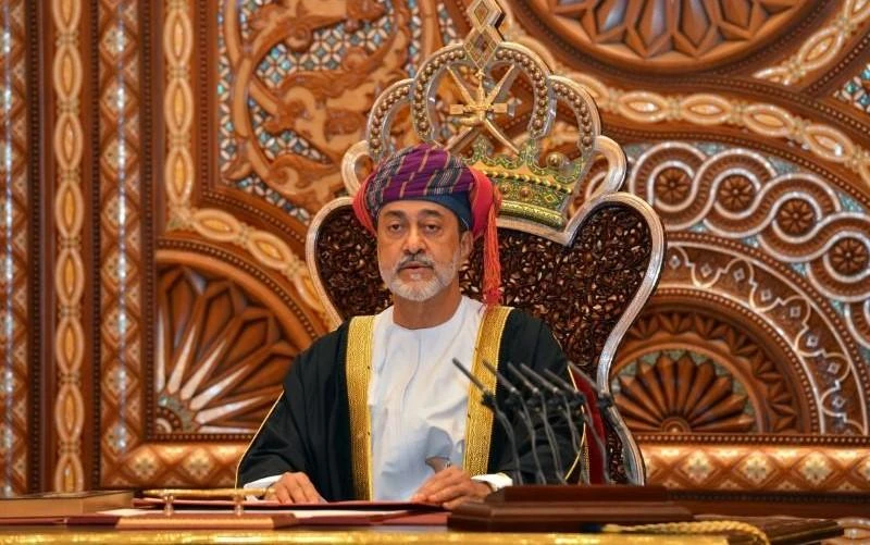 Sultan Haitham bin Tariq Al-Said makes an address after being sworn in before the royal family council in Muscat, Oman, Jan. 11, 2020. (Reuters)