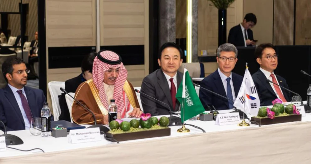 Al-Jadaan demonstrated the depth of the relationship between Korean investors. (SPA)