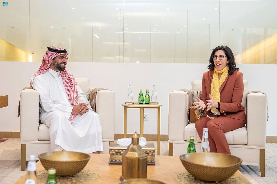 Saudi Culture Minister Prince Badr bin Abdullah bin Farhan and his French counterpart Rima Abdul Malak in Riyadh. (SPA)