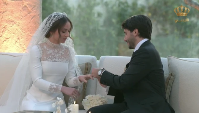 Jordan’s Princess Iman bint Abdullah II weds Jameel Alexander Thermiotis in a ceremony in Amman’s Beit Al-Urdon Palace on Sunday. (Screengrab)
