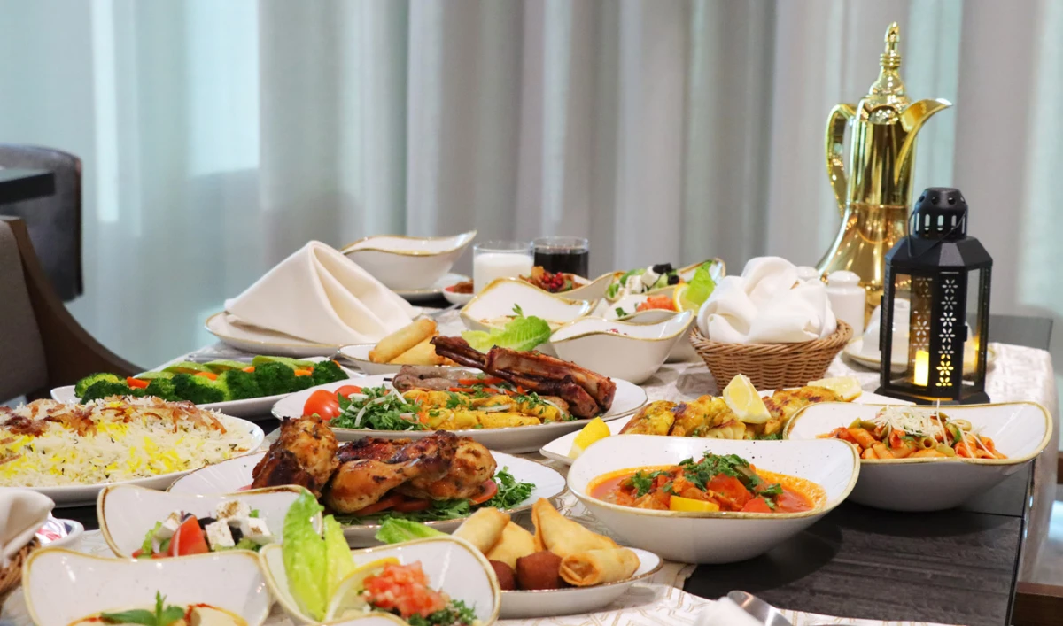 The iftar buffet at Seven Restaurant, the signature all-day dining destination, includes an array of dishes including pasta, shawarmas, mixed grills, and traditional Arabic desserts.