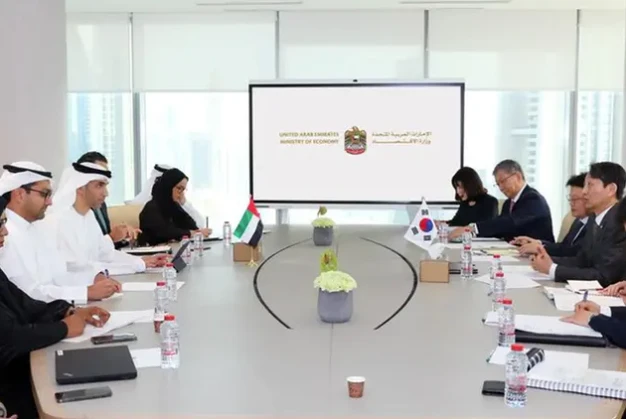 The meeting explored joint investment opportunities in several priority fields including trade, industry, and real estate (WAM)