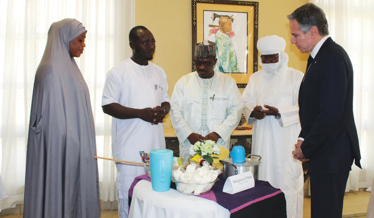 Secretary of State Antony Blinken meets in Niamey a youth organization from Abala, western Niger, which benefited from the US support in the dairy sector. (AFP)