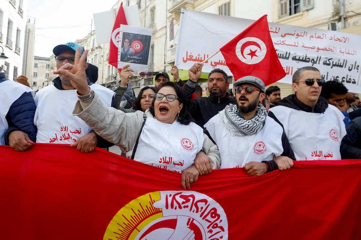 Supporters of the Tunisian General Labour Union protest against President Kais Saied in Tunis, Tunisia. (File/Reuters)