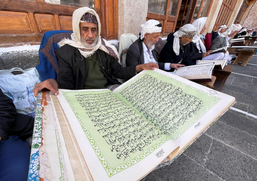 Ramadan starts in Mideast amid high costs, hopes for peace