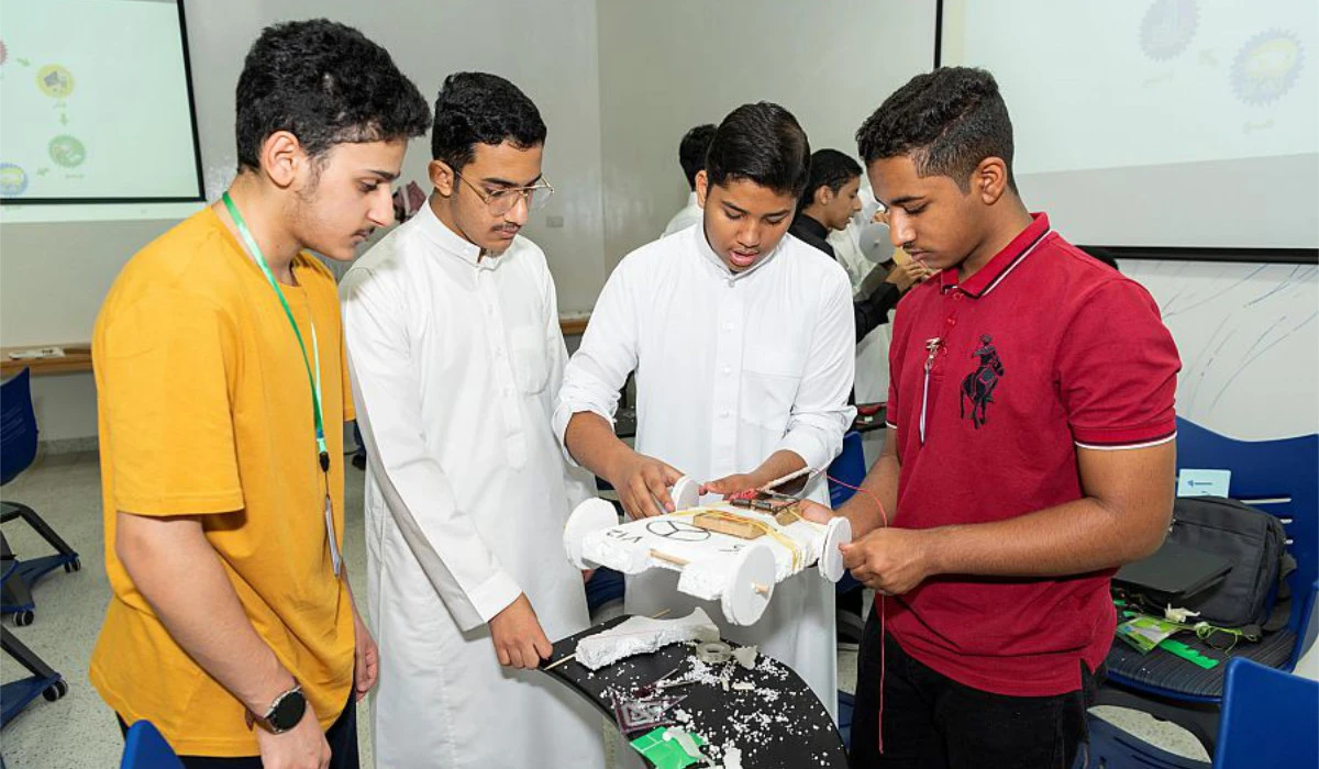 Several short academic, international and research courses will teach budding scientists practical skills. (SPA)