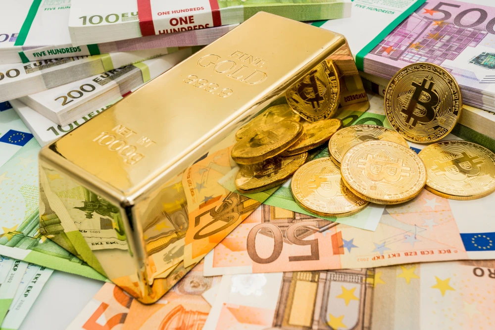 Spot gold was trading 0.7 percent lower at $1,960.91 per ounce, as of 0619 GMT. (Shutterstock)