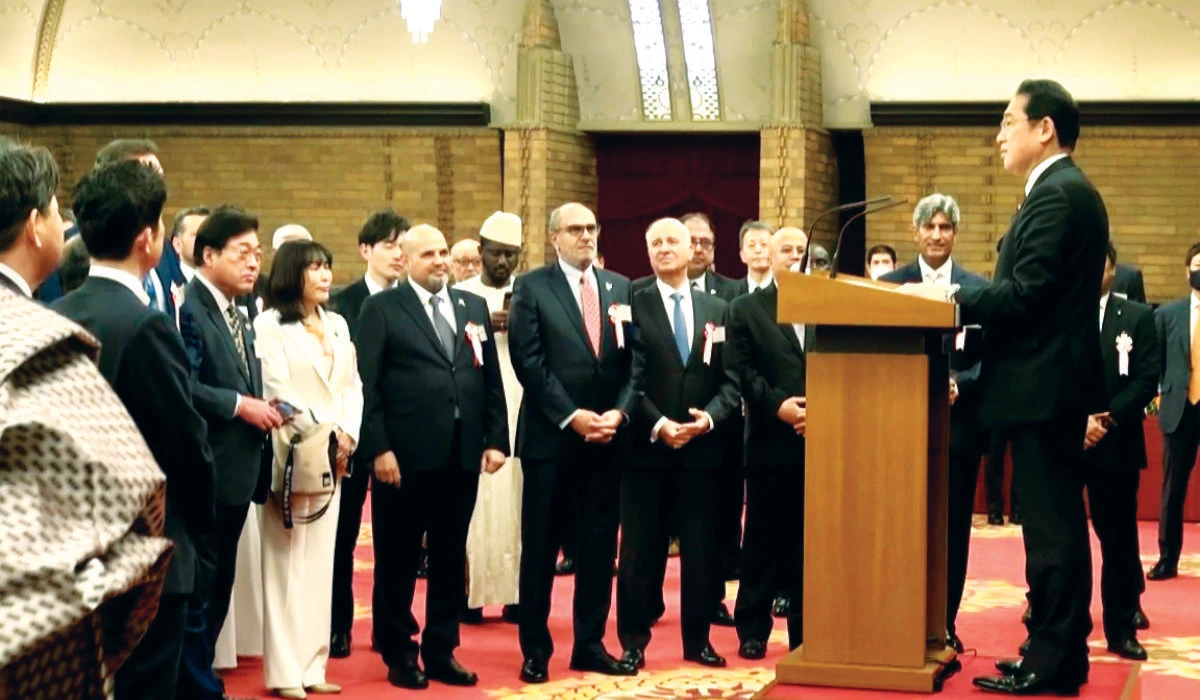 Japanese PM hails ties with Islamic countries at Ramadan dinner