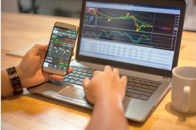 The total trading turnover of the benchmark index was SR5.09 billion ($1.36 billion). Shutterstock
