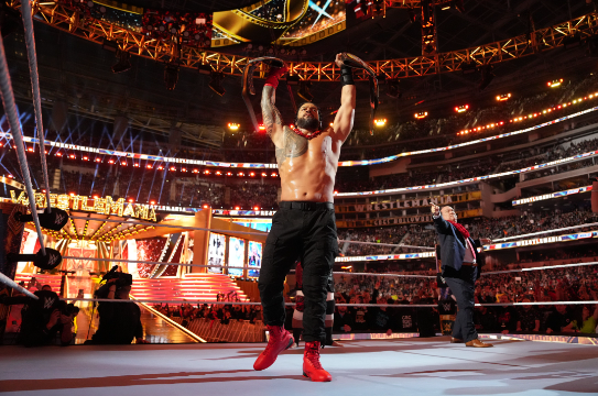 Roman Reigns extended his historic streak as WWE Undisputed Universal champion to 940 days. (WWE)