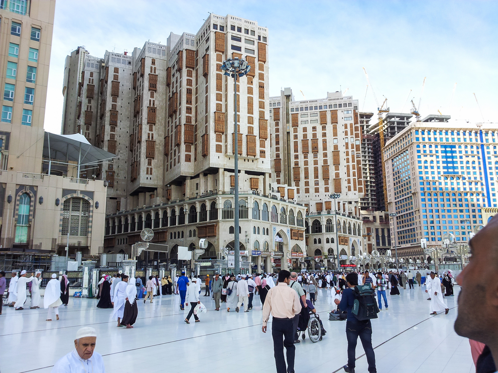 Hotel rates, particularly in Makkah, are determined by certain factors, including supply and demand, proximity to the Grand Mosque, room views and amenities. (Shutterstock)