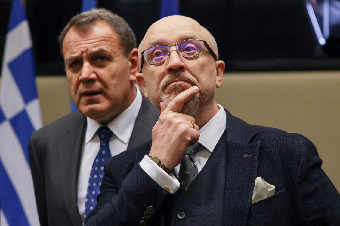 Ukrainian Defense Minister Oleksii Reznikov, front, and Greek Defense Minister Nikolaos Panagiotopoulos at the Defense Ministry in Athens, Greece, April 6, 2023. (Reuters)