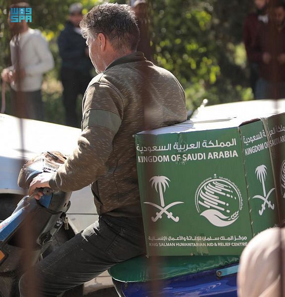The King Salman Humanitarian Aid and Relief Center (KSrelief) distributed 163 tons and 930 kilograms of food baskets in Lebanon this week. (SPA)