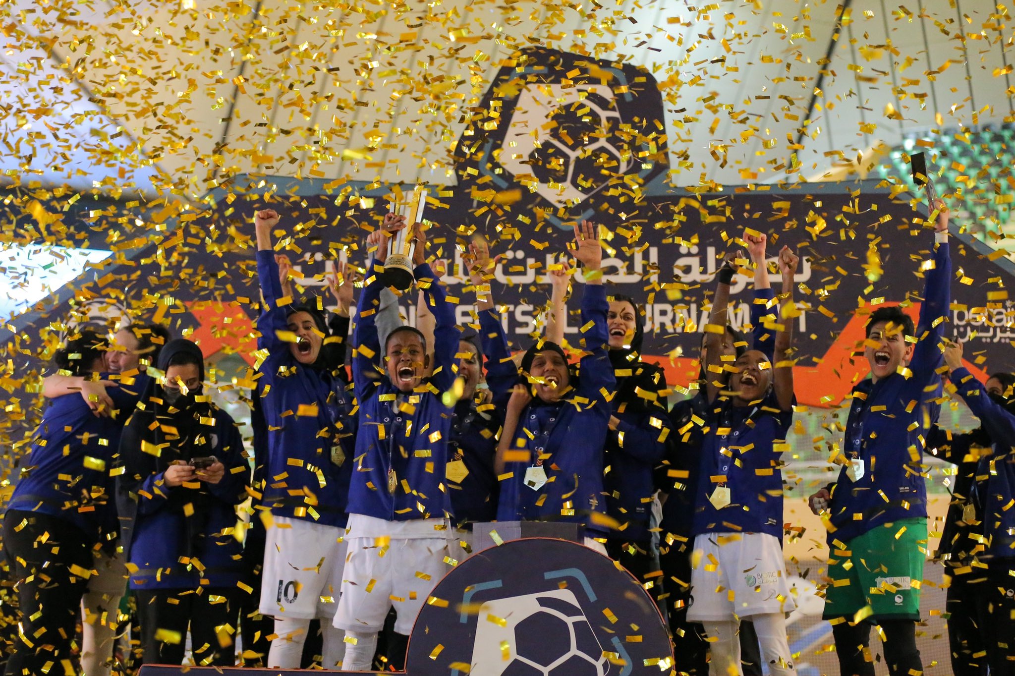 Al-Yamamah players celebrating the win at Women's Futsal Tournament in Riyadh's Green Halls. (Twitter:@saff_wfd)
