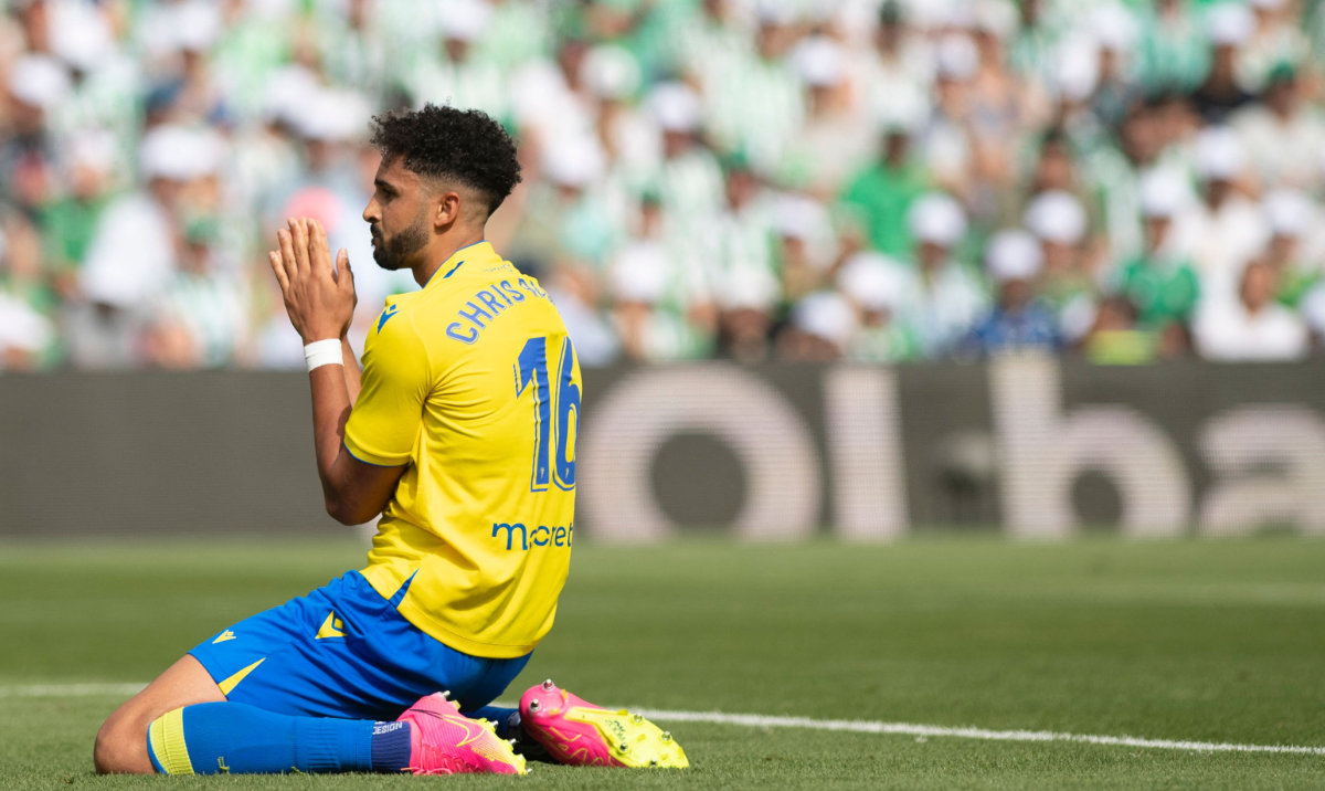 Nine-man Betis tumble at home against Cadiz