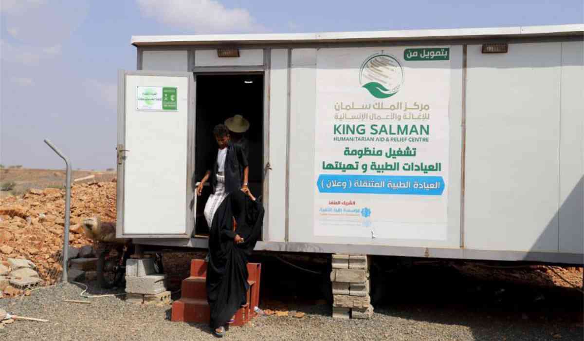 The clinics provided 3266 individuals with medications. (SPA)