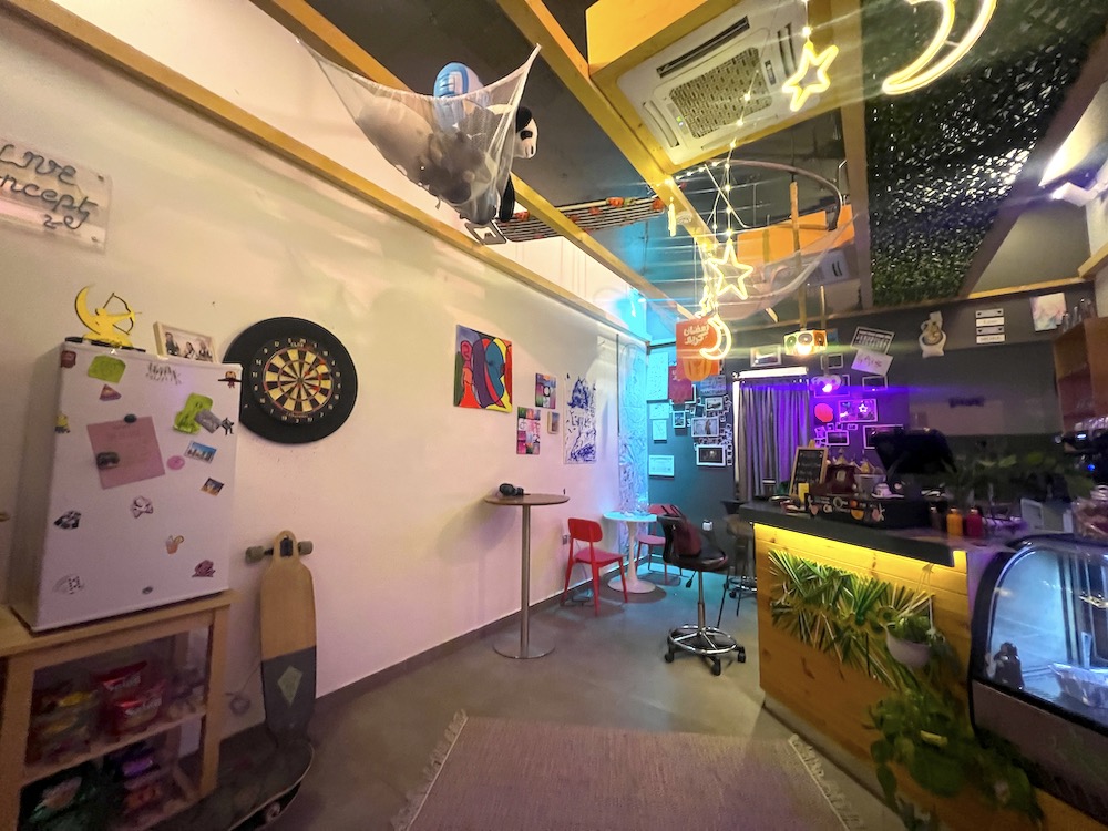 Live Cafe is a a community cafe where the staff will welcome you and make you feel at home. (Rahaf Jambi)