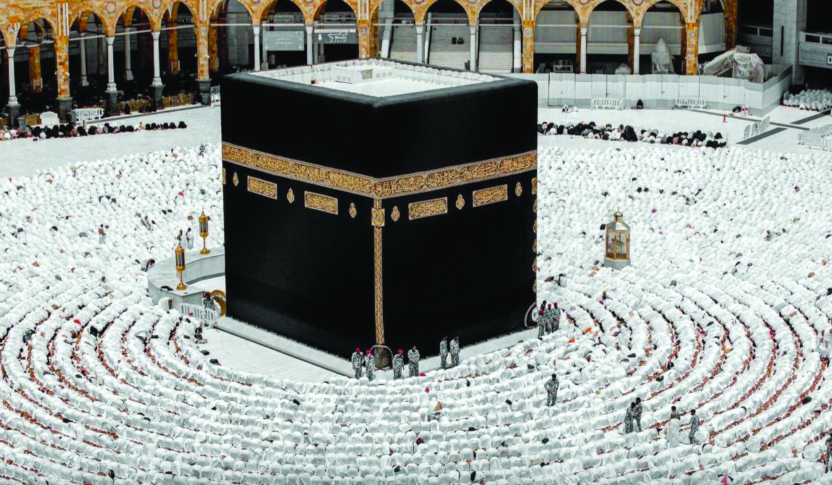 Throughout the year, worshippers from around the world stand together to perform their prayers and pilgrimage at the Grand Mosque in the holy city. (SPA)