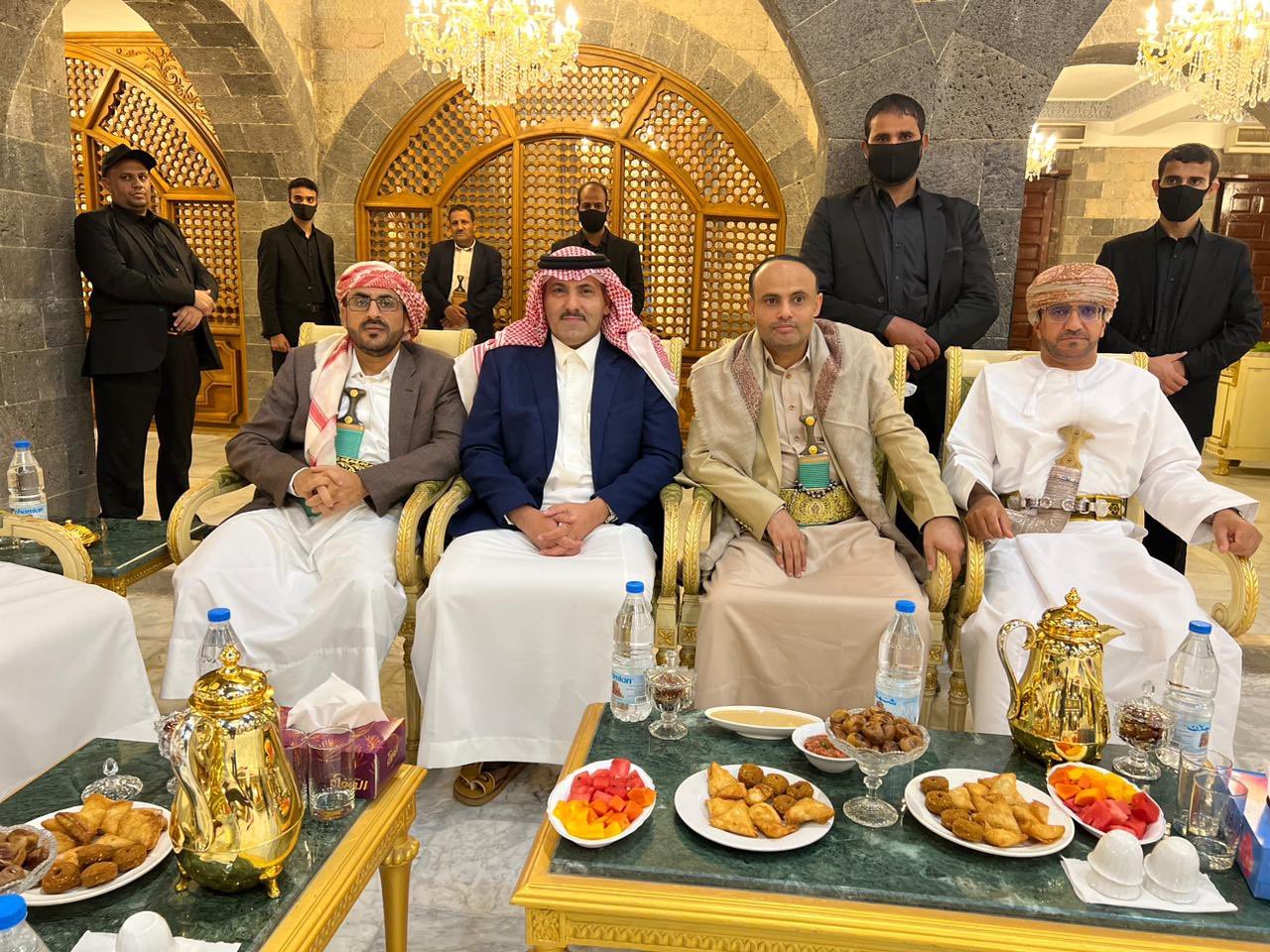 Saudi ambassador to Yemen Mohammed Al-Jaber meets with the head of the Houthi Supreme Political Council, Mahdi Al-Mashat, in Sanaa. (@mohdsalj)