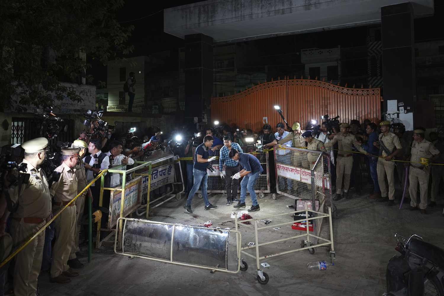 Former Indian politician and brother shot dead live on TV while in police custody