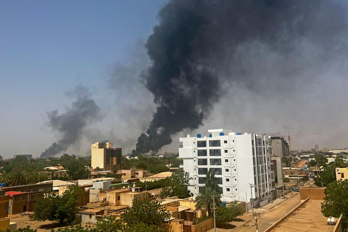The violence erupted Saturday after weeks of power struggles between Sudan’s army chief Abdel Fattah Al-Burhan and his deputy, Mohamed Hamdan Daglo, who commands the powerful paramilitary Rapid Support Forces. (AFP)