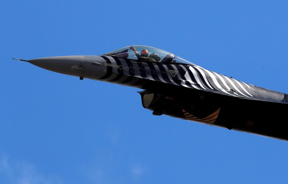 An F-16 aircraft of the Turkish Stars, the aerobatic demonstration team of the Turkish Air Force, during the Teknofest airshow in Istanbul, Turkey, Sept. 20, 2018. (Reuters)