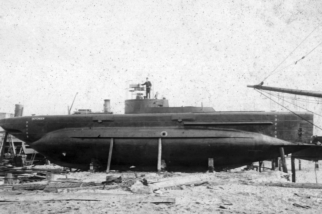 Wreckage of submarine found by divers in Long Island Sound