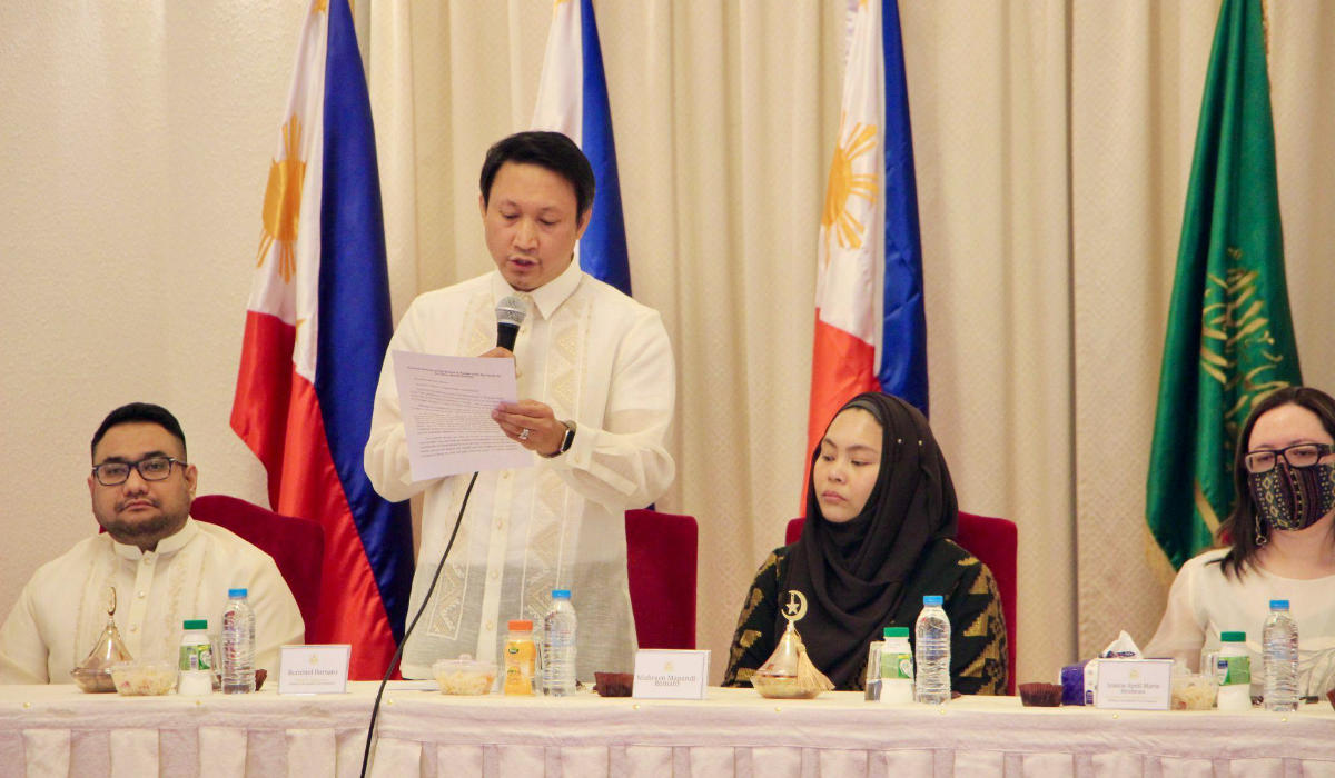 Chargé d’Affaires Rommel Romato encouraged the students to use their learning experiences and network to contribute to nation-building. (Supplied)