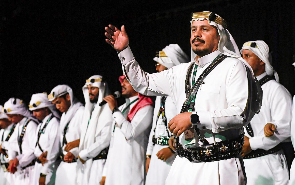 In various regions of Saudi Arabia, traditional dances and folklore activities are reviving the spirit of past Eid celebrations. (SPA)