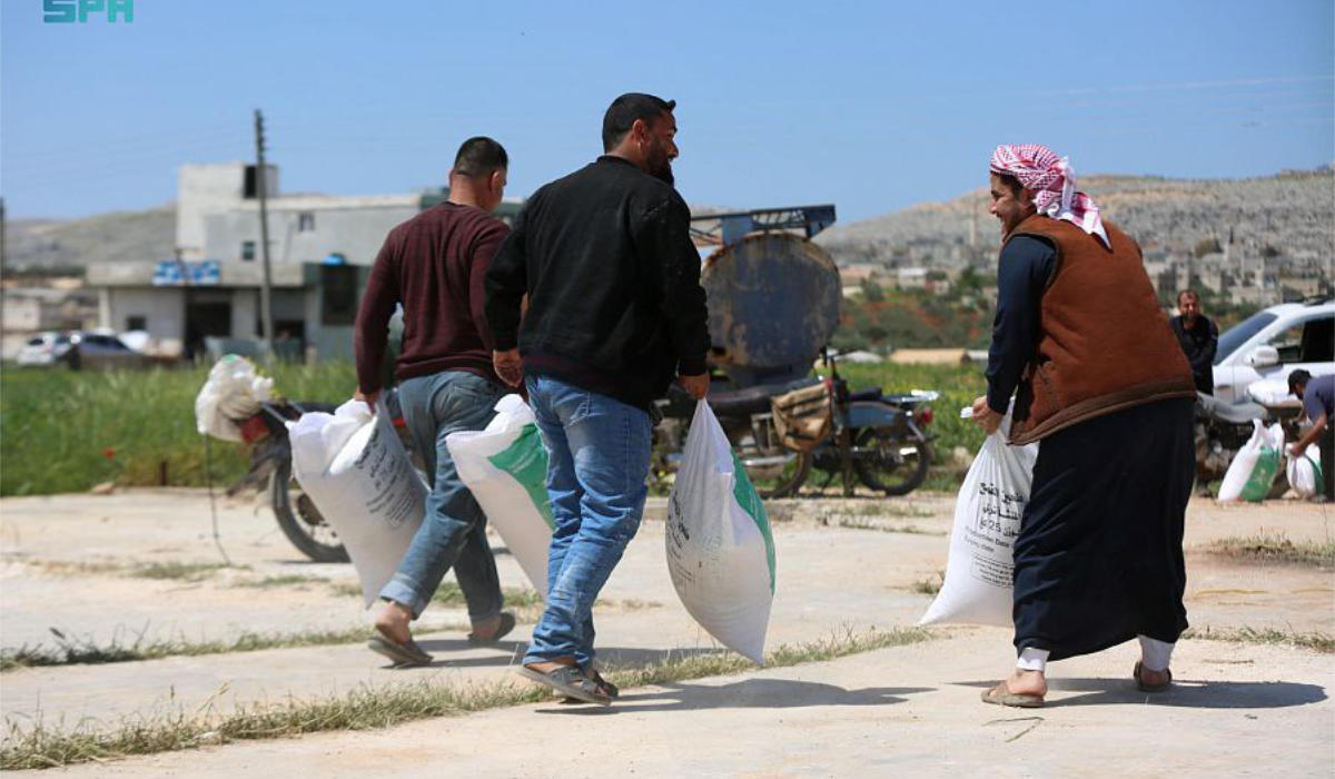 The relief work has benefited thousands of families in different cities around the world. (SPA)