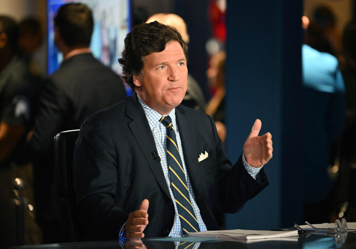 Tucker Carlson emerges on Twitter, doesn’t mention Fox News