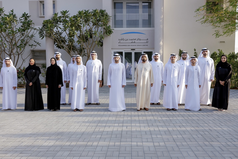 Sheikh Mohammed, accompanied by Sheikh Hamdan bin Mohammed bin Rashid Al Maktoum, Crown Prince of Dubai and Chairman of Dubai Executive Council, visited the Mohammed bin Rashid Space Centre and met with the team behind the UAE’s first attempt to land a rover on the lunar surface.(WAM)