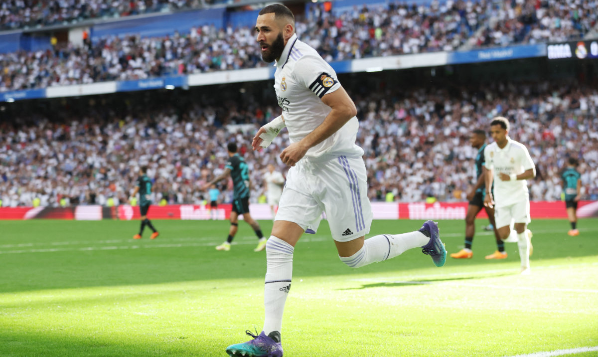 Benzema nets hat trick in Madrid win, Vinícius takes knock