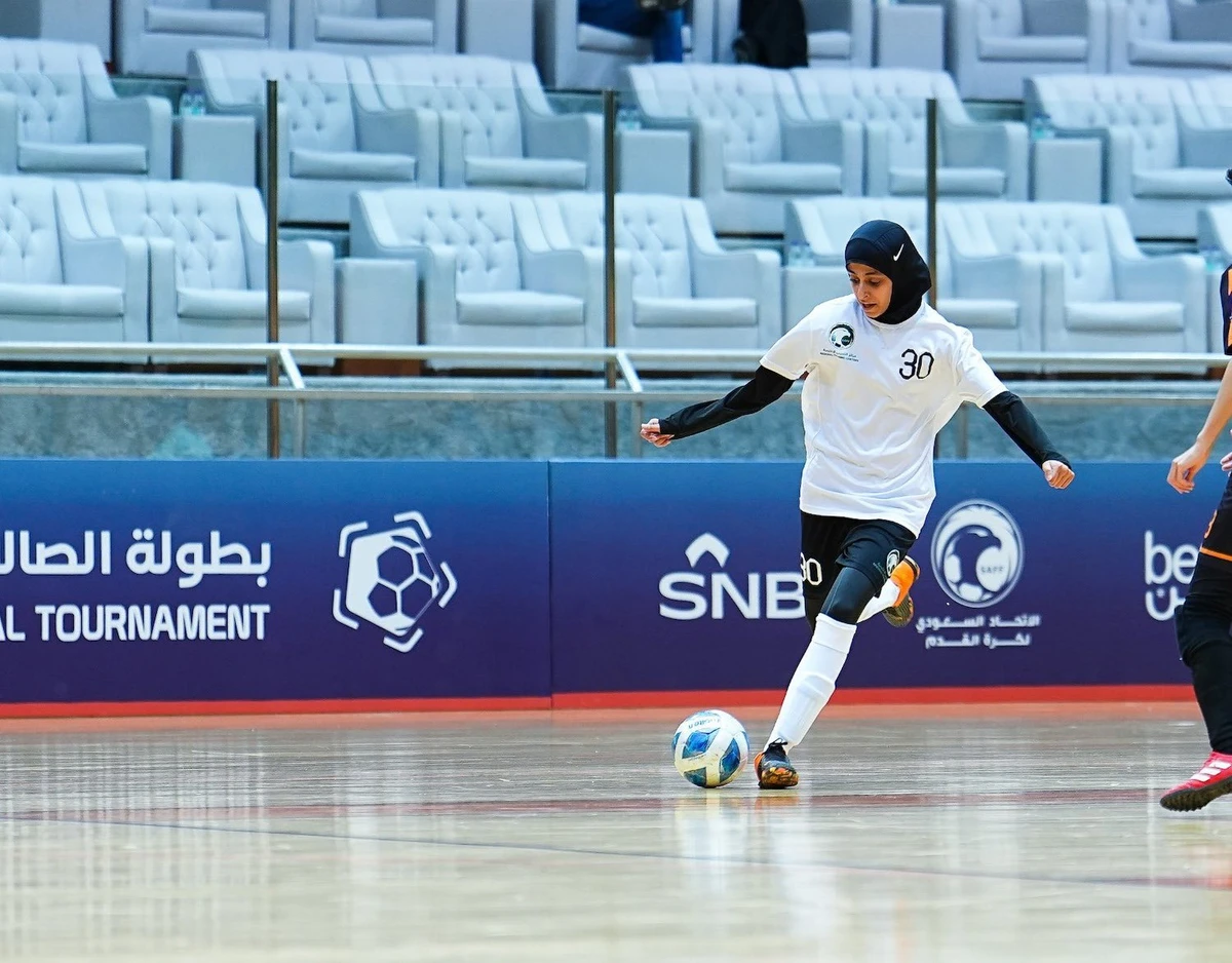 Esperance, Najmat Jeddah, and the Regional Training Center completed the line-up for the quarter-finals of the Women’s Futsal Tournament after wins on Saturday. (@saff_wfd)