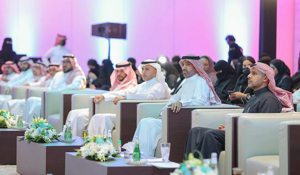 Eng. Ahmed Al-Rajhi, Minister of Human Resources and Social Development (second from right), following the activities of "Ramadan EKHAA Nights 2023" Forum which held under the slogan "Let's Share Change", at the King Abdulaziz Center for National Dialogue (KACND) on Monday (April 4th, 2023). (SPA)