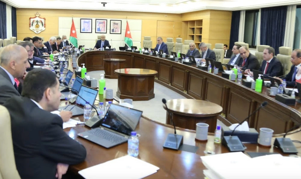 A Jordanian cabinet meeting chaired by Prime Minister Bishr Khasawneh on Sunday decided to approve changes to the labor landscape in the country. (Petra/File Photo)