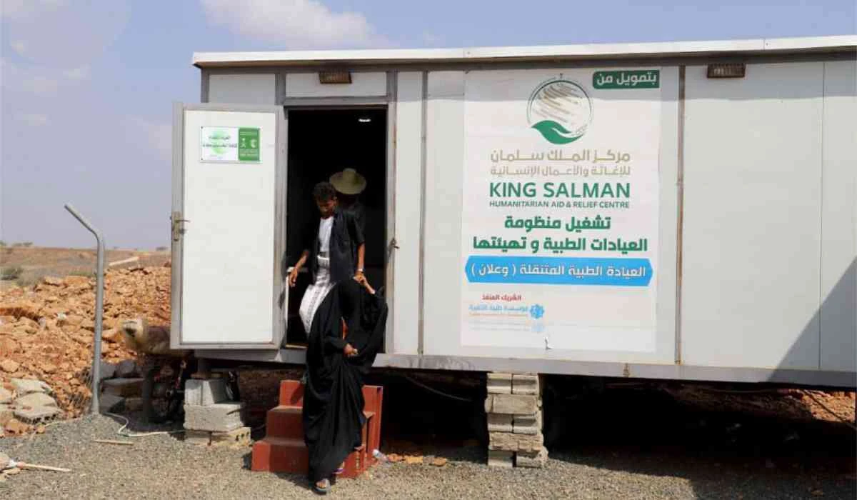 The clinics provided 3266 individuals with medications. (SPA)