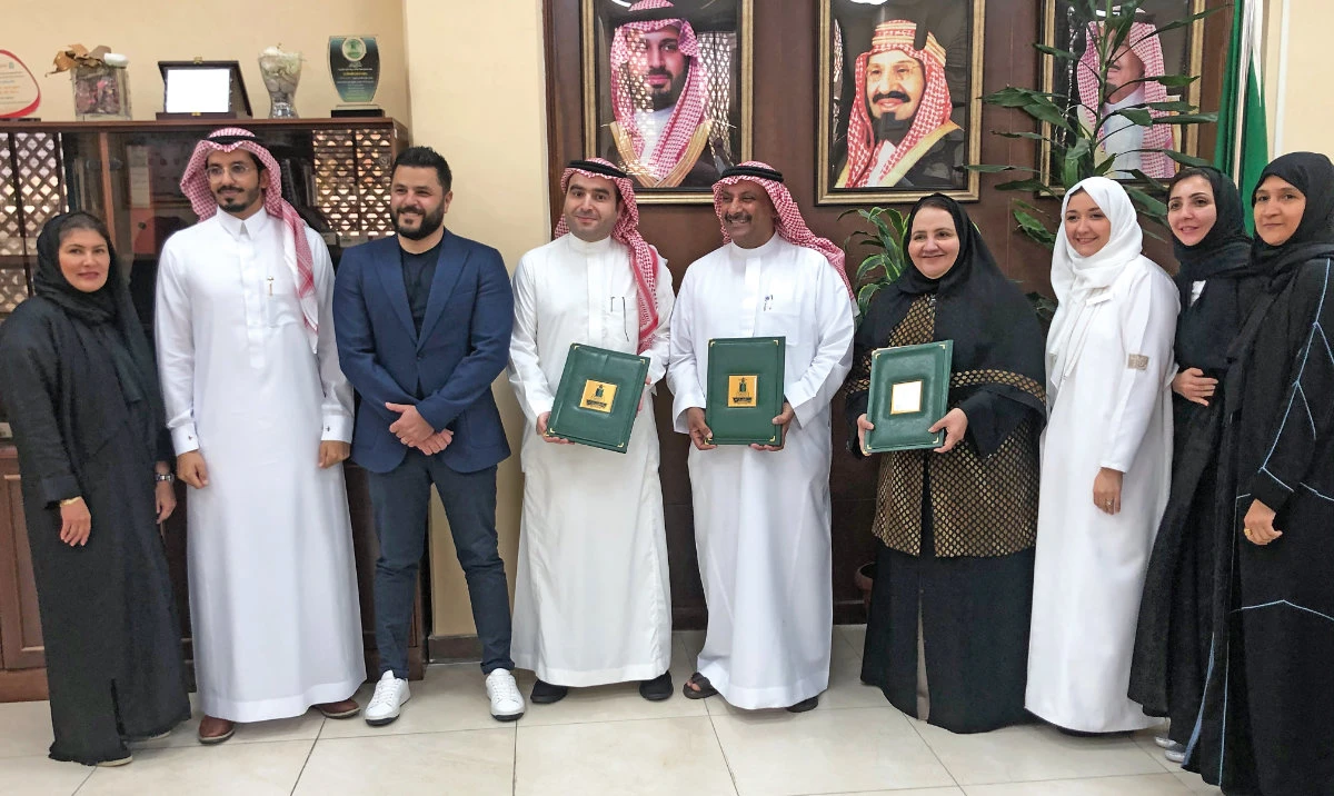 The MoU between Chalhoub Group and King Abdulaziz University was signed at the university in Jeddah, in the presence of Mohammad Aldabbagh and Professor Dr. Ahmed Al-Ghamdi.