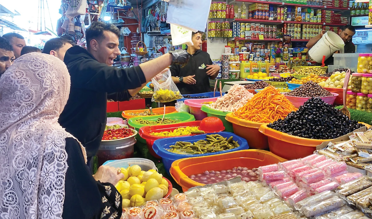 Shopkeepers report a surge in sales during the holy month as crowds of Palestinians can be seen in and around market areas in Gaza. (AN/File)