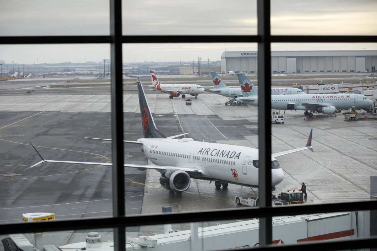 A view of the tarmac at Toronto Pearson International Airport, where a high value shipment heist occurred recently. (AFP file)
