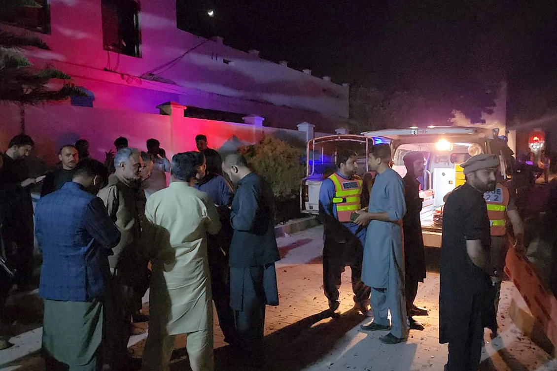 Explosions at Pakistani counter-terrorism office kill eight
