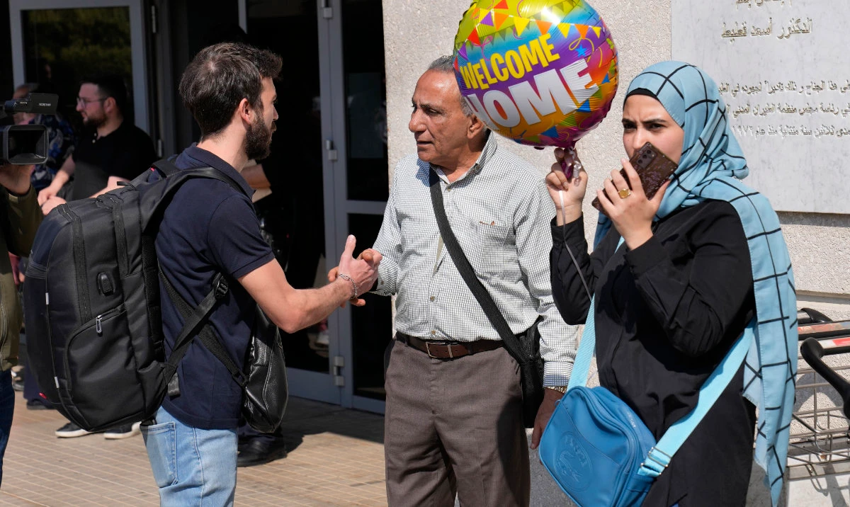 Lebanese evacuated from Sudan return home