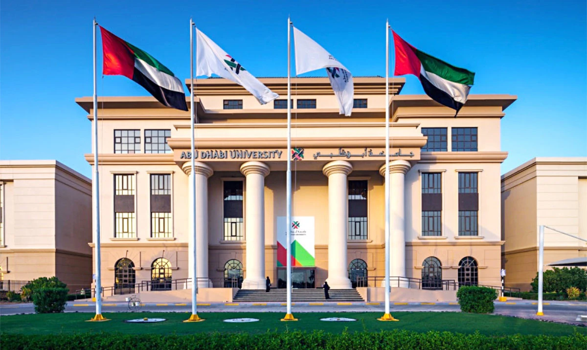 Abu Dhabi University has 447 students accommodated in more than 330 rooms.