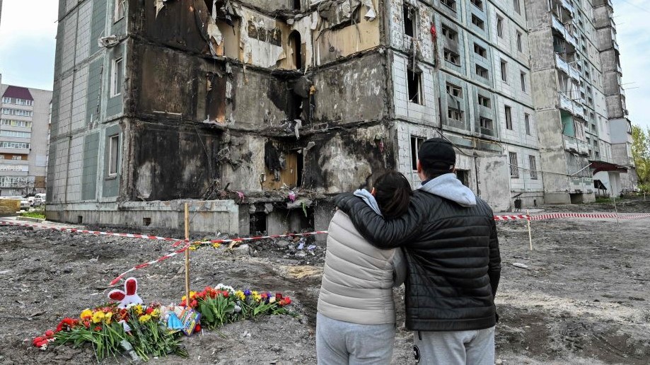 A residential building following a Russian strike, which killed 23 people, Uman, Cherkasy region, Ukraine, Apr. 30, 2023. (AFP)