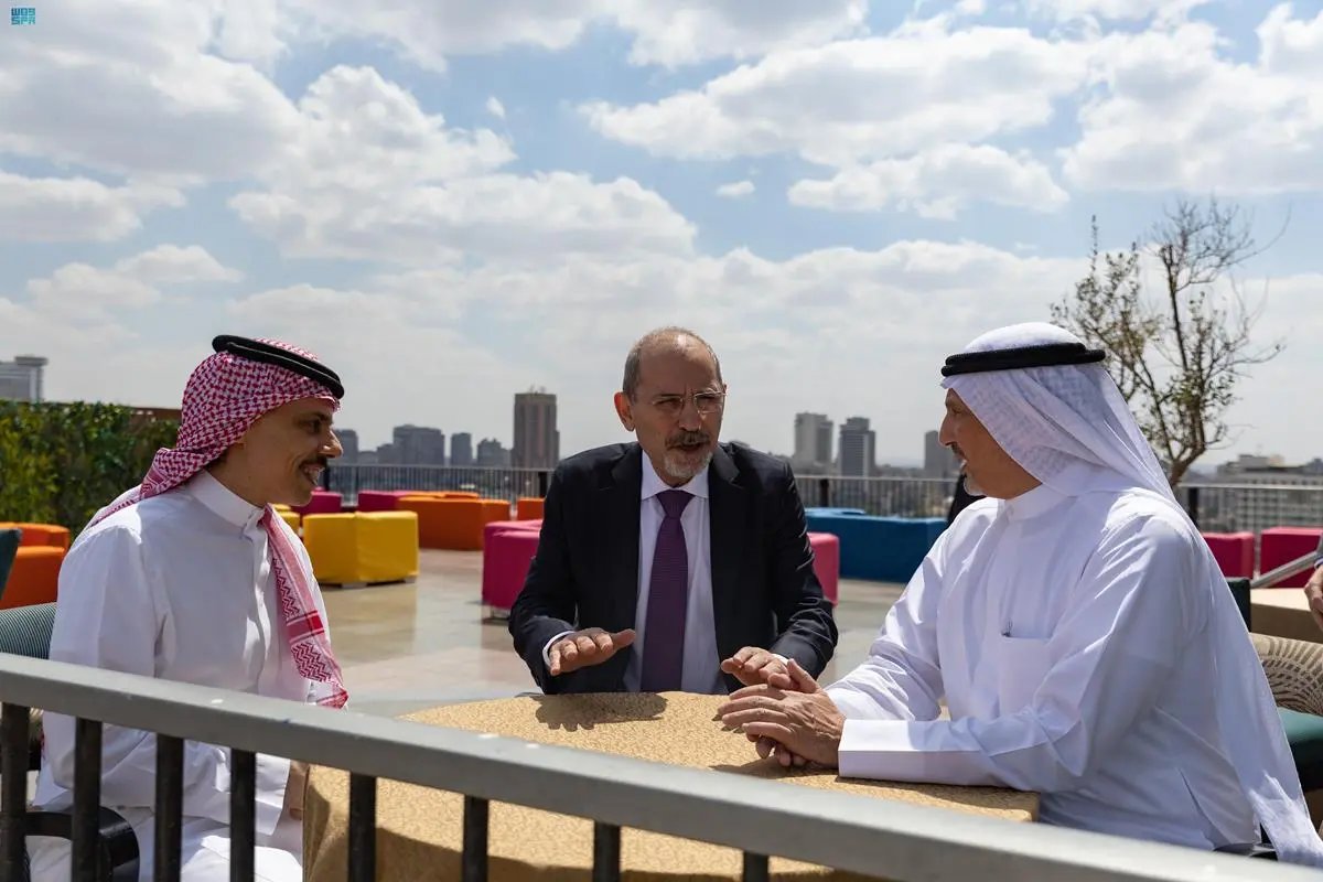 Saudi Arabia’s Foreign Minister Prince Faisal bin Farhan meets with his Kuwaiti and Jordanian counterparts in Cairo. (SPA)